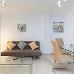 Home2book Fantastic 160m2 Terrace Flat & Bbq