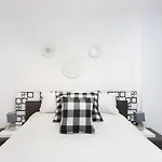 Daire Home2book Fantastic 160m2 Terrace Flat & Bbq